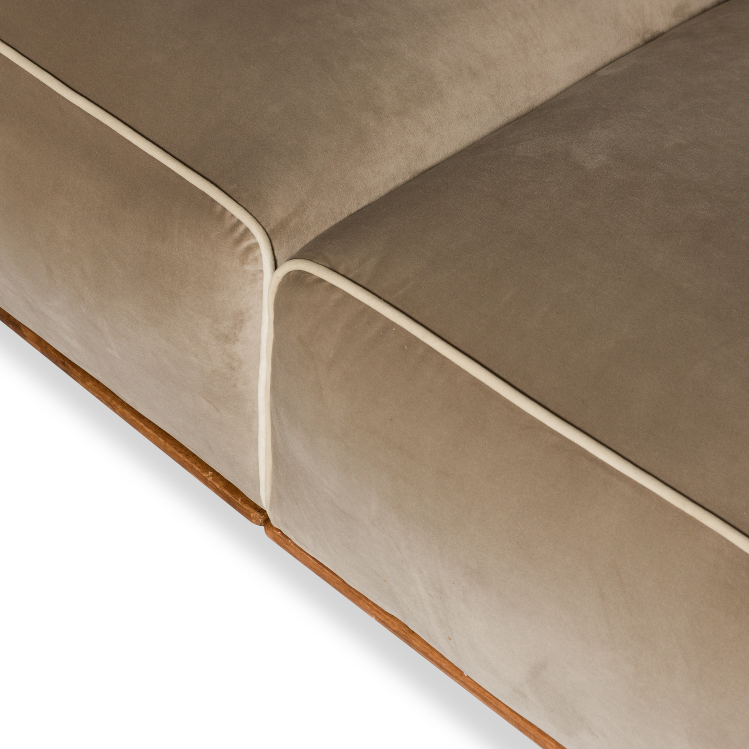 Roma Corner Suite - Image 2